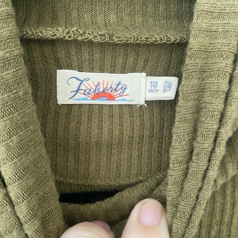 Faherty Legend Ribbed Turtleneck Military Olive - Picture 4 of 8